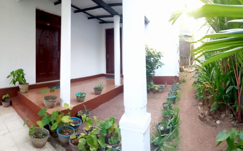 12 Perch 4BR House for Sale in Malabe | LKR 29 Million (HS4718)-3
