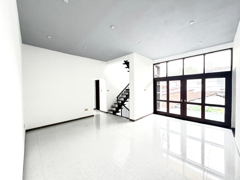 10 Perch Brand New 5BR House for Sale in Kaduwela | LKR 56 Mn (HS4721)-9