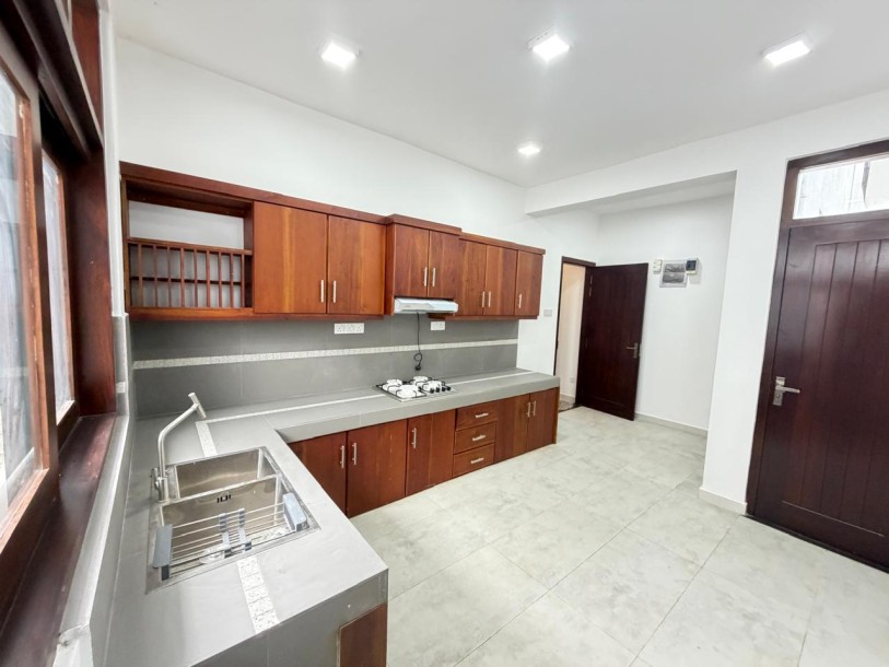 10 Perch Brand New 5BR House for Sale in Kaduwela | LKR 56 Mn (HS4721)-13