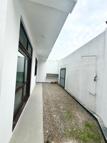 10 Perch Brand New 5BR House for Sale in Kaduwela | LKR 56 Mn (HS4721)-5