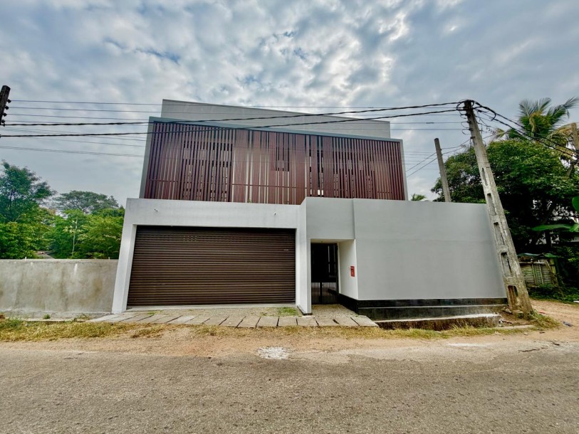 10 Perch Brand New 5BR House for Sale in Kaduwela | LKR 56 Mn (HS4721)-1