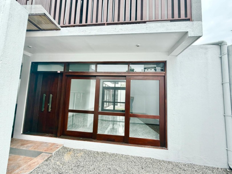10 Perch Brand New 5BR House for Sale in Kaduwela | LKR 56 Mn (HS4721)-2