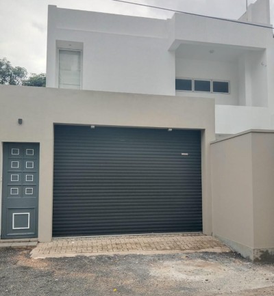 Modern 2-Story House for Rent in Colombo 06 | Monthly Rent LKR 450,000 (HS4745)