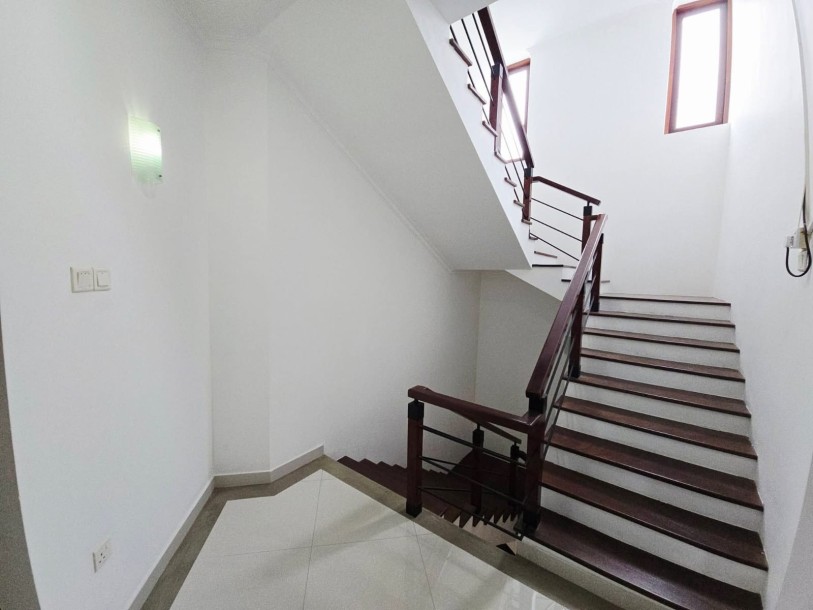 5 Bedroom Luxury House for Sale in Pannipitiya | LKR 48 Million (HS4755)-9