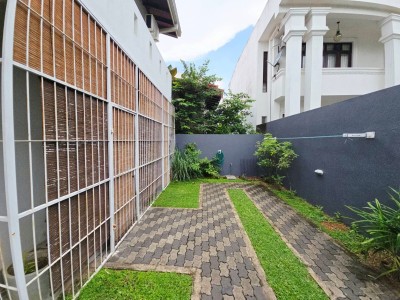 5 Bedroom Luxury House for Sale in Pannipitiya | LKR 48 Million (HS4755)-6