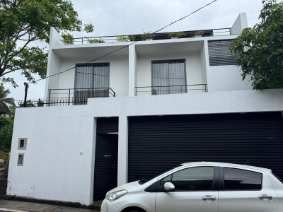 4BR 3-Storey House for Rent in Malabe | LKR 300,000 per Month (HS4773)