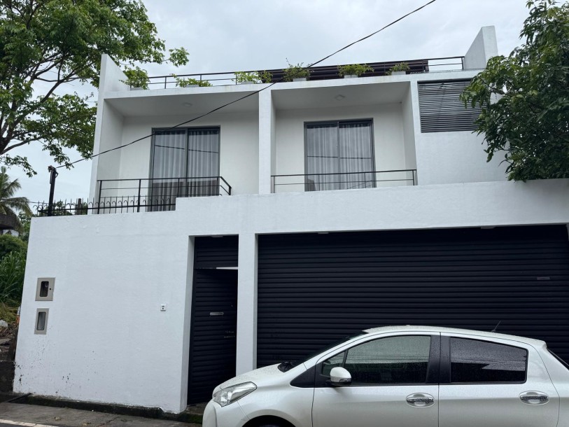 4BR 3-Storey House for Rent in Malabe | LKR 300,000 per Month (HS4773)-1