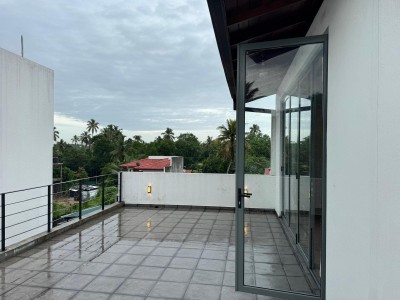 4BR 3-Storey House for Rent in Malabe | LKR 300,000 per Month (HS4773)-6