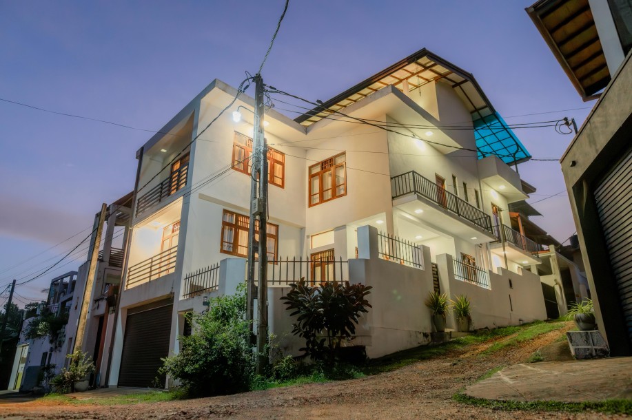 Luxury 6BR 3-Storey House for Sale in Pannipitiya | LKR 59 Mn(HS4777)-1