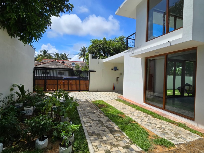 3BR House for Sale in Rawathawaththa, Moratuwa | LKR 90 Mn (HS4779)-2