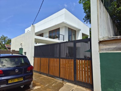 3BR House for Sale in Rawathawaththa, Moratuwa | LKR 90 Mn (HS4779)