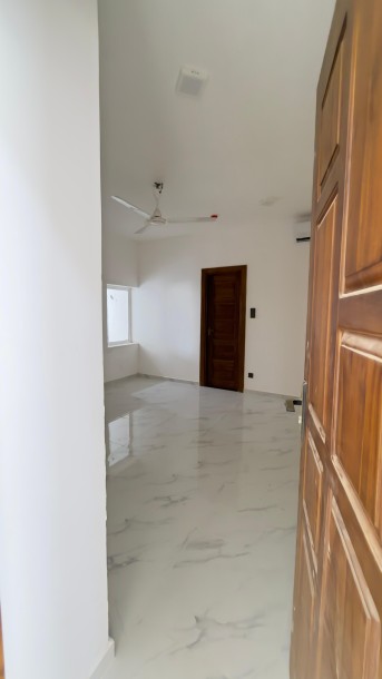 4BR Duplex Apartment for Sale in Wellawatte, Colombo 06 | Investment LKR 110.5 Million (AP4819)-16