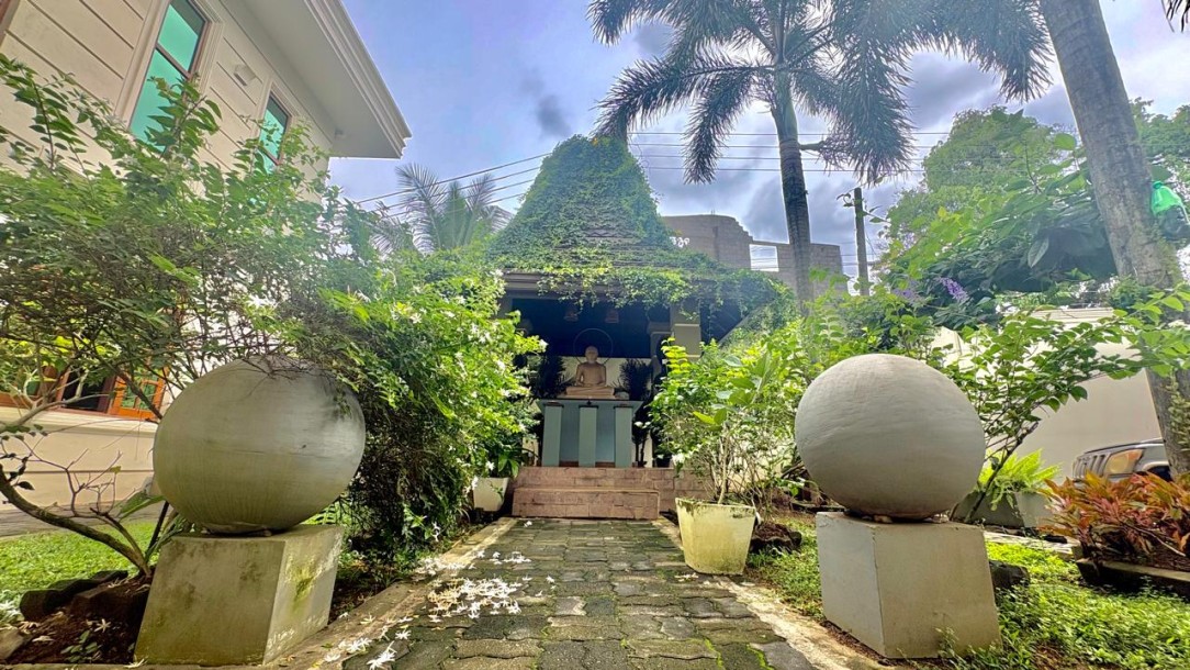 Luxury 3-Storey House for Sale in Makola | LKR 320 Million (HS4806)-10