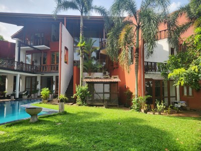 6BR Luxury House for Sale in Colombo 05 | LKR 700 Million (Negotiable) (HS4915)