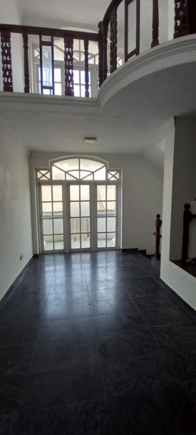 8 Bedroom House for Rent in Colombo 04 | LKR 750,000 Per Month (HS4924)-1
