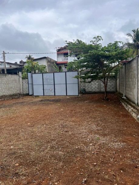 Bare Land for Sale in Attidiya, Mount Lavinia | LKR 3.2 Million Per Perch (LA4936)-4