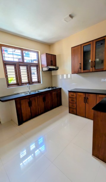 4BR Semi-Furnished House for Rent in Mount Lavinia | LKR 250,000 Per Month (HS4943)-6