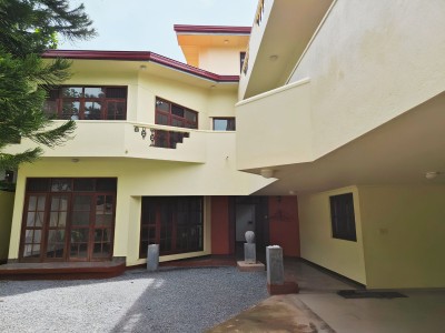 4 Bedroom Architect-Designed House for Sale in Rajagiriya | LKR 198 Million Negotiable (HS4985)
