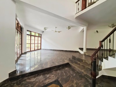 4 Bedroom Architect-Designed House for Sale in Rajagiriya | LKR 198 Million Negotiable (HS4985)-3