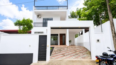 4-Bedroom House for Sale in Malabe, Thunadahena | LKR 35 Million (HS5008)