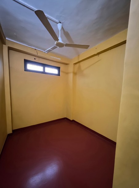 4 Bedroom Commercial / Residential House for Rent in Colombo 02 | LKR 190,000 Per Month (Negotiable) (HS5011)-4