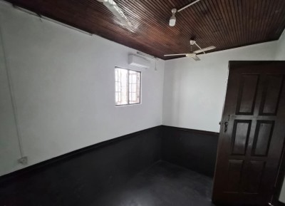4 Bedroom Commercial / Residential House for Rent in Colombo 02 | LKR 190,000 Per Month (Negotiable) (HS5011)-3