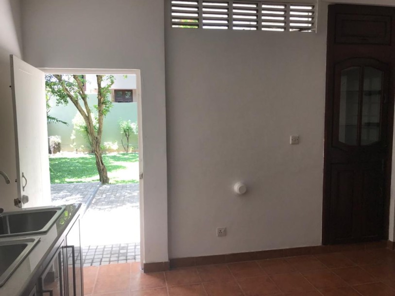 5-Bedroom House for Sale in Kohuwala, Anderson Road | LKR 105 Million (HS5012)-11