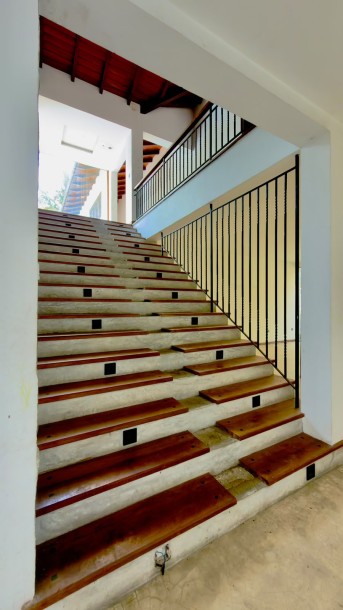 5 Bedroom Luxury House for Sale in Malabe | LKR 175 Million  (HS5044)-14